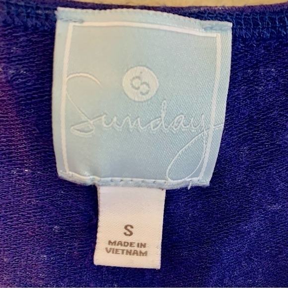 Sunday Shirt Small Navy Blue Cold Shoulder Short Sleeved Top Rayon/Spandex EUC - Picture 14 of 16